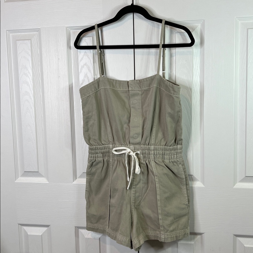 Universal Thread - Women’s Ruffle Trim Button Front Romper Various Sizes - Picture 4 of 12